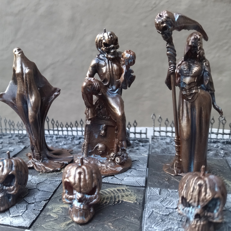 Halloweenchess set Resin
